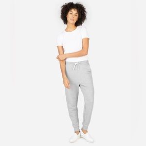 Everlane classic french terry sweatpant in size xs and heather grey